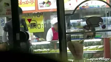 తదుపరి తలుపు మూసివేత